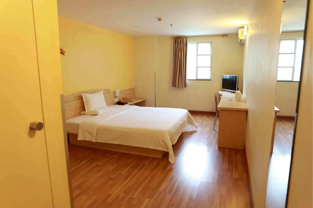 7Days Inn Jingmen Huyaguan Zimmer foto