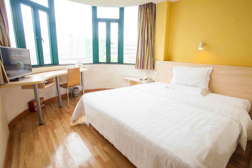 7Days Inn Jingmen Huyaguan Zimmer foto